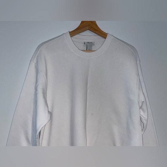 White Crewneck no.5 Essentials by H&M never worn - Picture 2 of 10